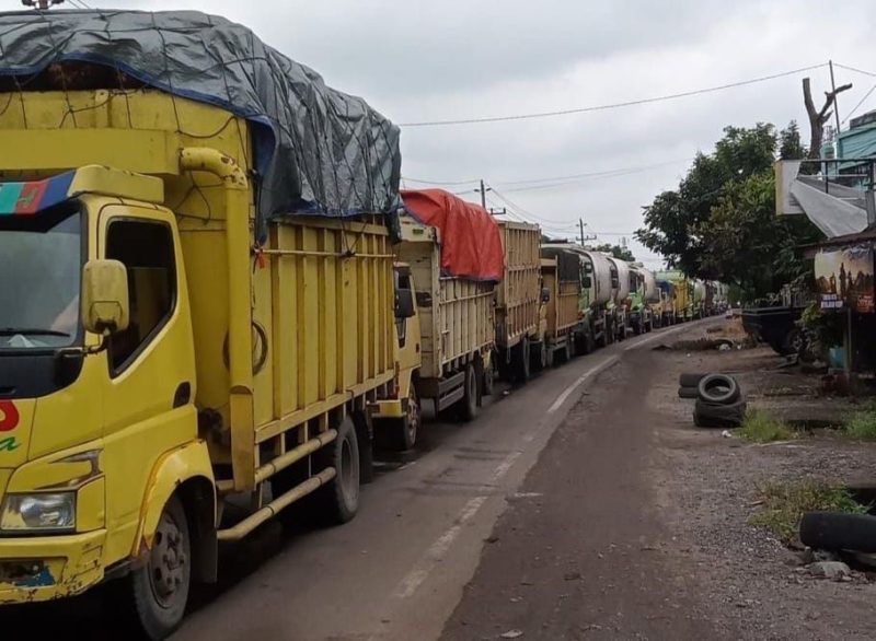 Pemandangan kemacetan yang takkaan bisa di atasi selagi Nalar